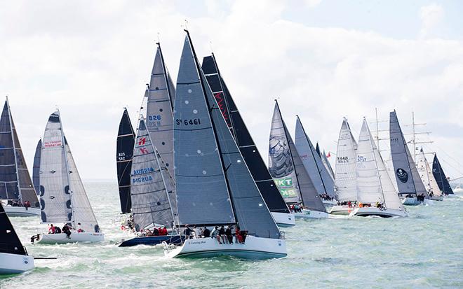 Melbourne to Geelong Passage Race front line ©  Steb Fisher